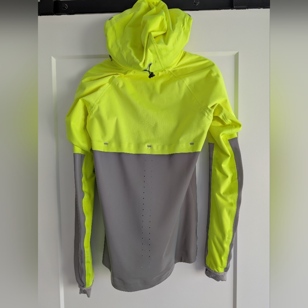 Nike Shield Flash Volt Reflective Jacket - image 3
